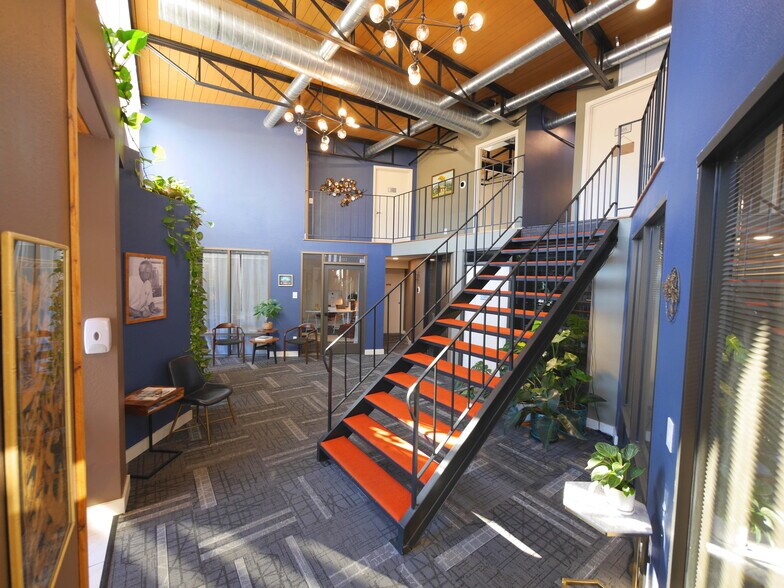 More Photos Of 8414 SW Barbur Blvd, Portland Office For Lease