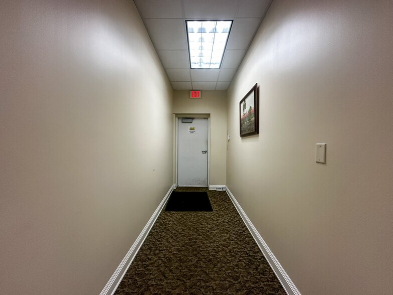 More Photos Of 2117 Harden Blvd, Lakeland Office For Lease