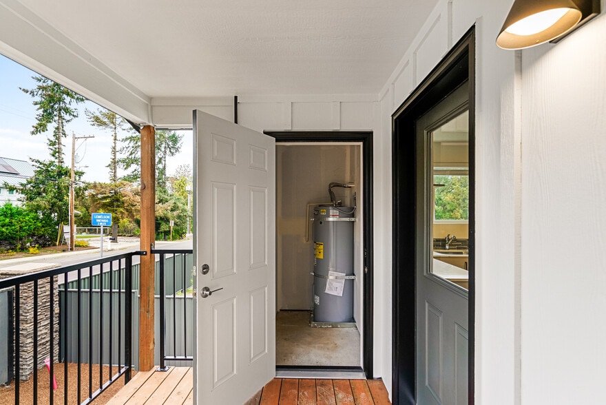 More Photos Of 110 S 7th St, Carlton Apartments For Sale