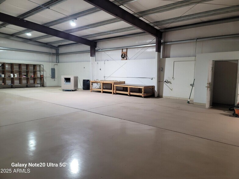 More Photos Of 8282 W Sandy Ln, Arizona City Warehouse For Sale