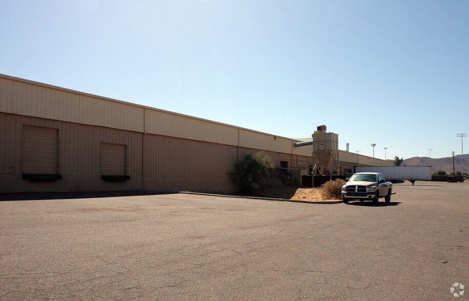 More Photos Of 3230 E Roeser Rd, Phoenix Warehouse For Lease