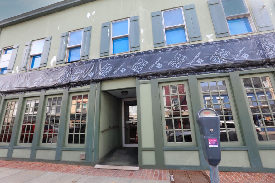 More Photos Of 44-48 N Front St, Kingston Storefront Retail Residential For Lease