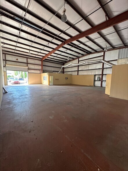 More Photos Of 7480 Narcoossee Rd, Orlando Flex For Lease