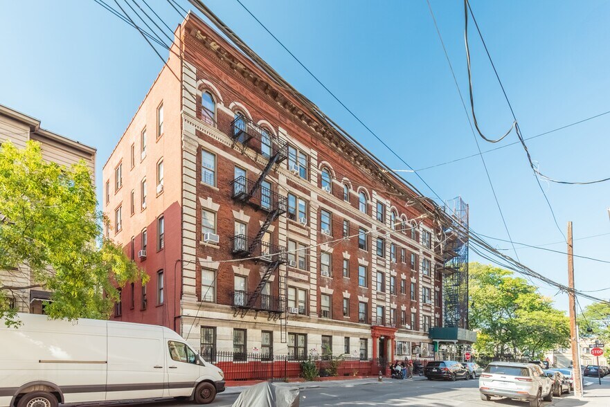 More Photos Of 598-600 E 183rd St, Bronx Apartments For Sale