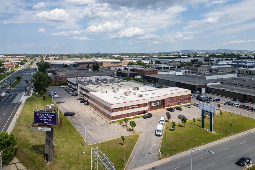 More Photos Of 9260-9300 Blvd Henri Bourassa W, Montréal Light Distribution For Lease