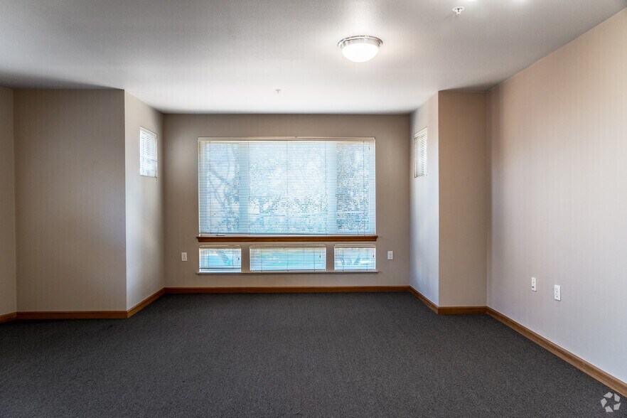 More Photos Of 2926 SW 4th Ave, Portland Apartments For Sale