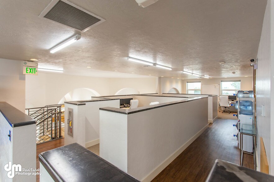 More Photos Of 8801-8811 Toloff St, Anchorage Office For Sale