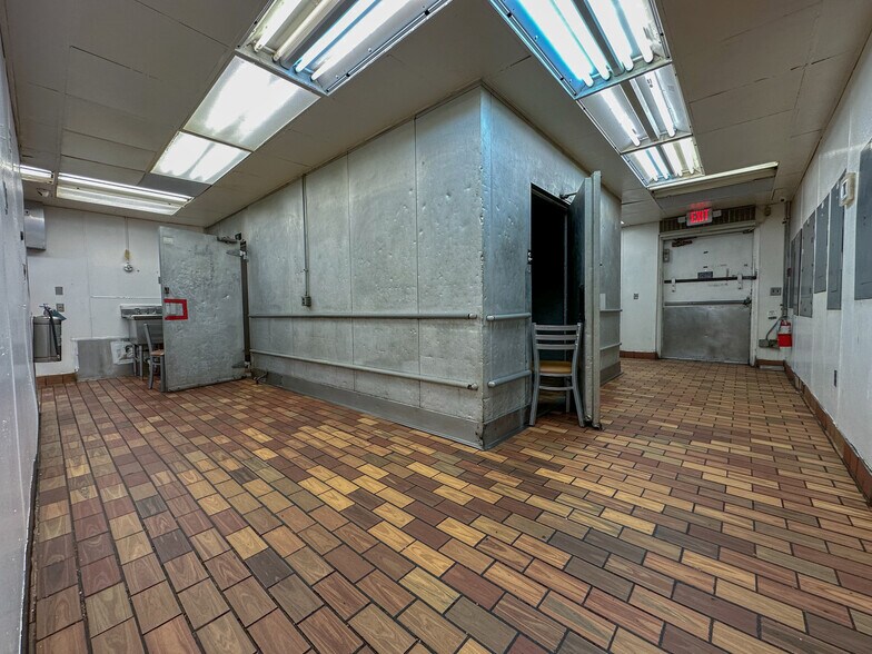 More Photos Of 1700 Wabash Ave, Springfield Fast Food For Sale