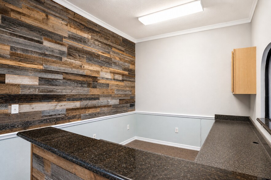 More Photos Of 19439 Shumard Oak Dr, Land O' Lakes Medical For Sale