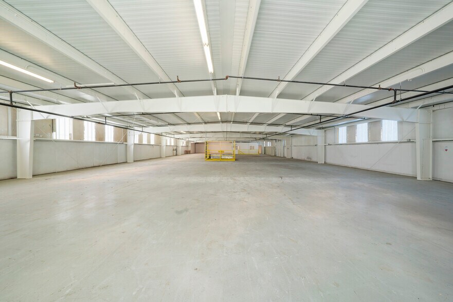 More Photos Of 120 Brush St, Ukiah Warehouse For Lease