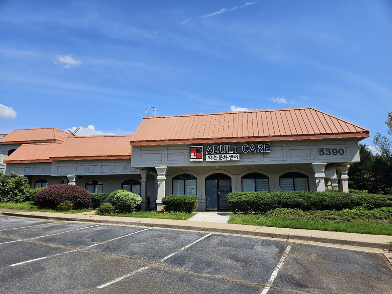 Primary Photo Of 5390 Peachtree Industrial Blvd, Norcross Storefront Retail Office For Lease