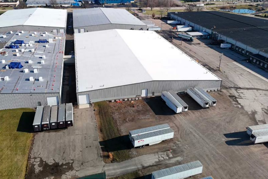 More Photos Of 11027 Kenwood Rd, Blue Ash Warehouse For Lease