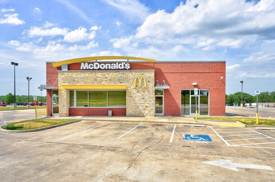 More Photos Of 30001 Highway 51, Mannford Freestanding For Lease