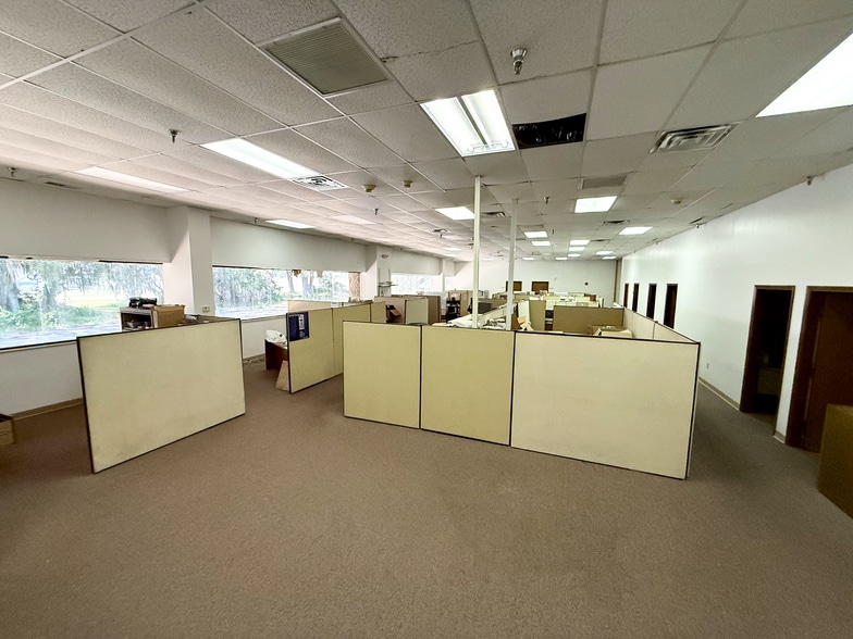 More Photos Of 4150 Kidron Rd, Lakeland Flex For Sale