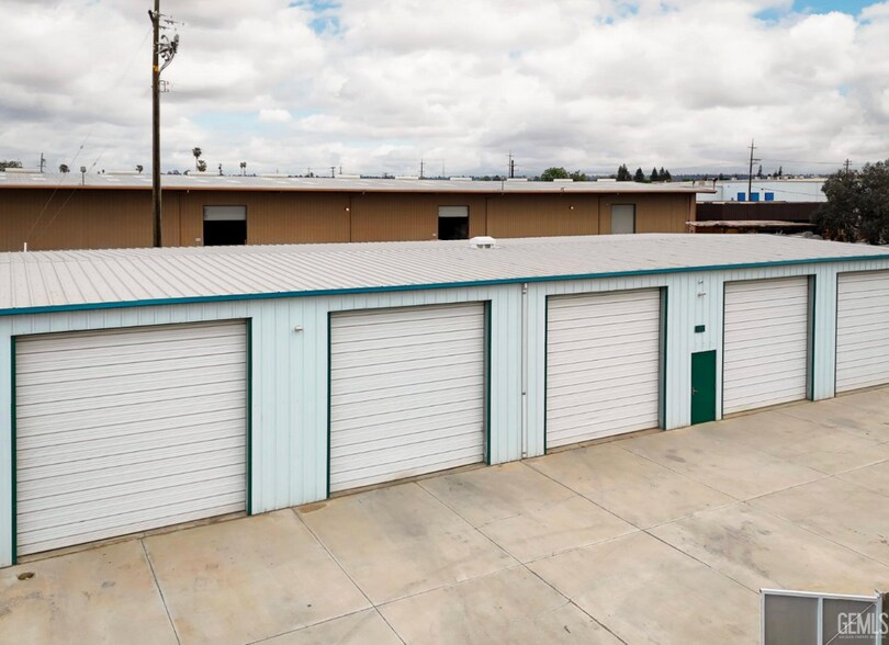 More Photos Of 150 Hayden Ct, Bakersfield Distribution For Sale