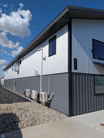 More Photos Of 3320 39th St S, Fargo Warehouse For Sale