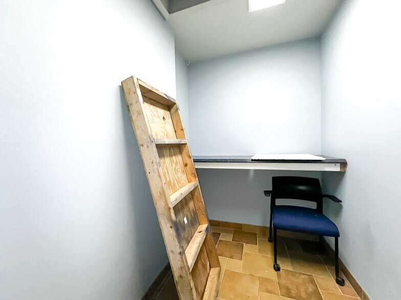 More Photos Of 425 S Lake Parker Ave, Lakeland Office For Lease