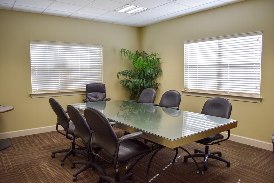 More Photos Of 7110 AR-300, Little Rock Office For Sale