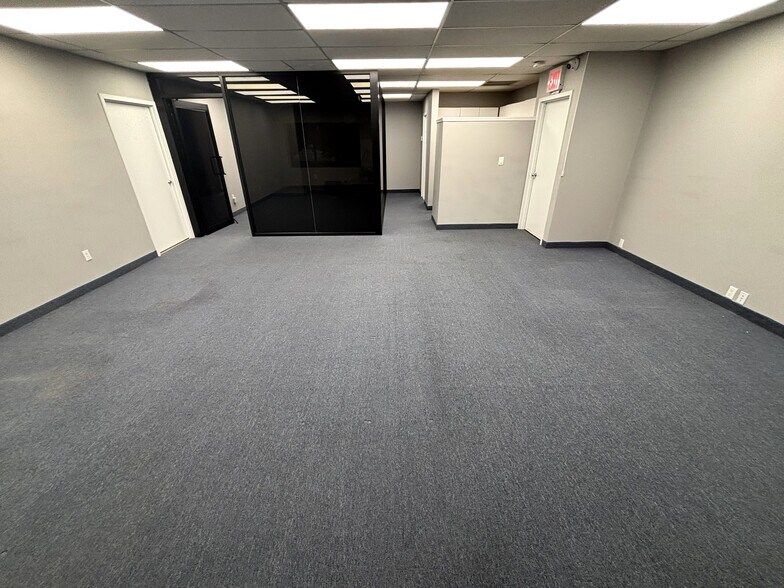 More Photos Of 72 Sharrott Ave, Staten Island Office For Lease