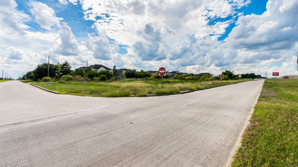 More Photos Of SEC Westpark Tollway & Grand Mission Blvd, Richmond Land For Sale