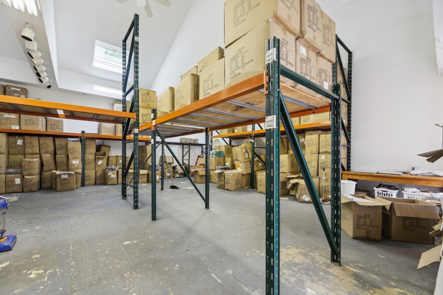 More Photos Of 35 Belden Pl, Montclair Loft Creative Space For Sale