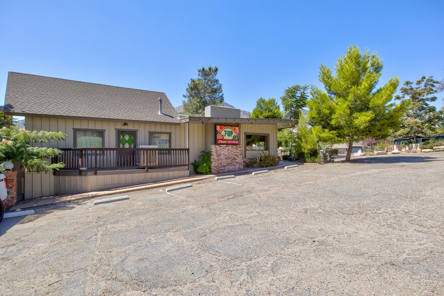 More Photos Of 13383 Sierra Way, Kernville Hotel For Sale