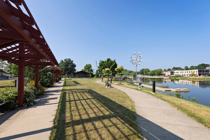 More Photos Of 200 W Milwaukee St, Jefferson Restaurant For Sale