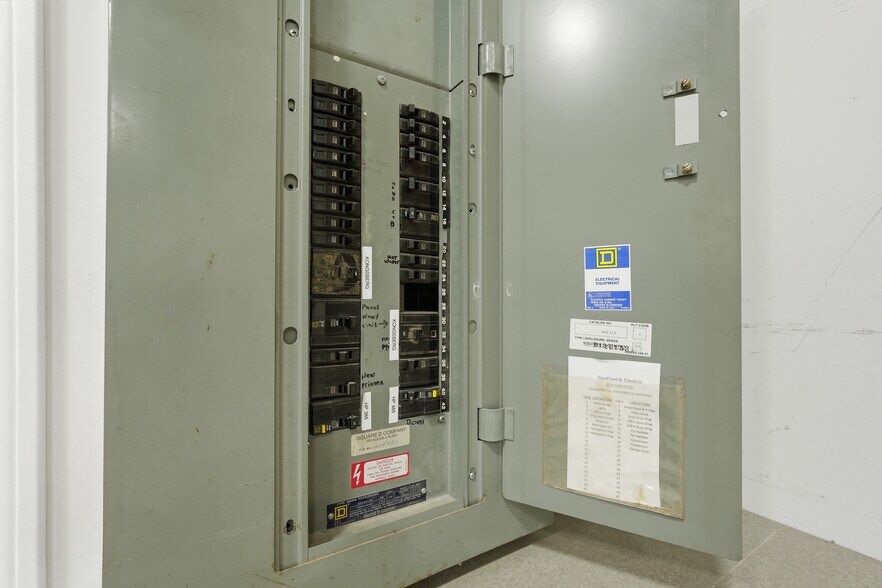 More Photos Of 9 Whalley Way, Southwick Warehouse For Lease