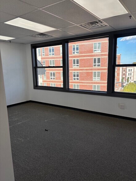 More Photos Of 1515 Hancock St, Quincy Office For Lease