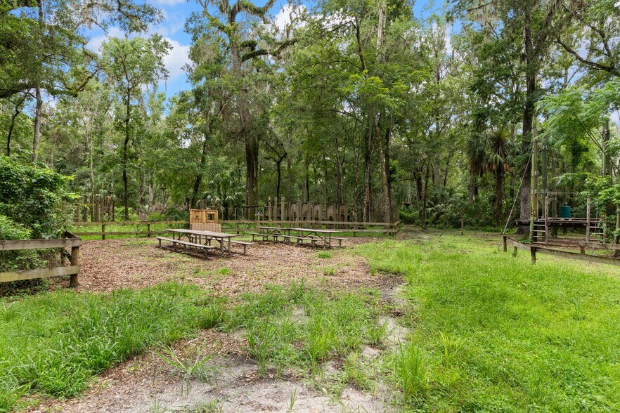 More Photos Of 6440 Cedar Ln, Brooksville Sports And Entertainment For Sale