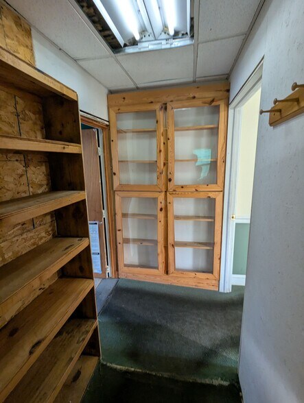 More Photos Of 17 Main St, Ballston Lake Restaurant For Lease