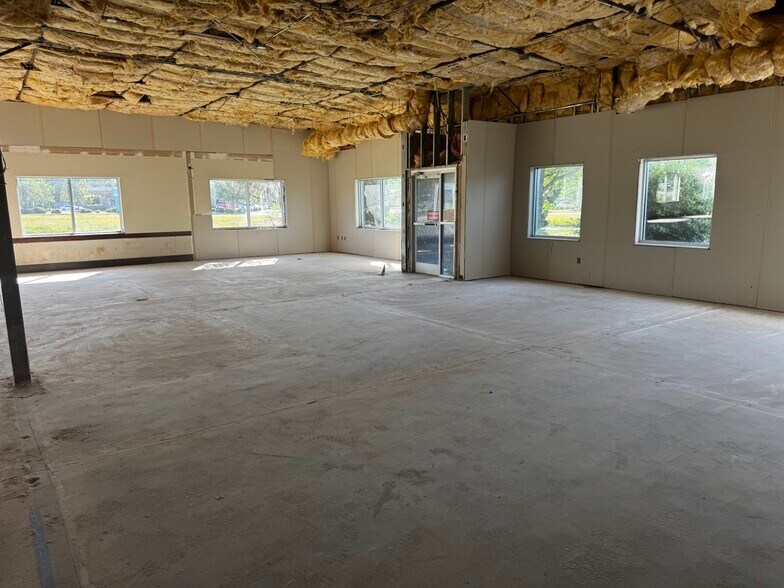 More Photos Of 230 N Equity Dr, Smithfield Medical For Lease