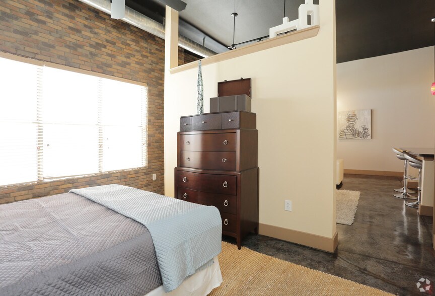 More Photos Of 2000 E Arapaho Rd, Richardson Apartments For Lease