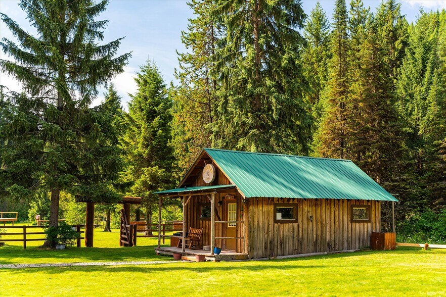 More Photos Of 7000 Graves Creek Rd, Lolo Bar For Sale