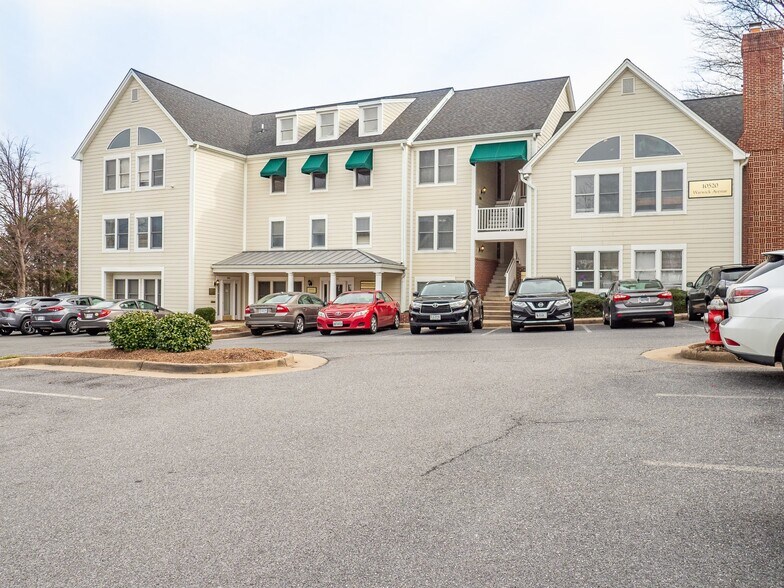 Primary Photo Of 10520 Warwick Ave, Fairfax Medical For Lease