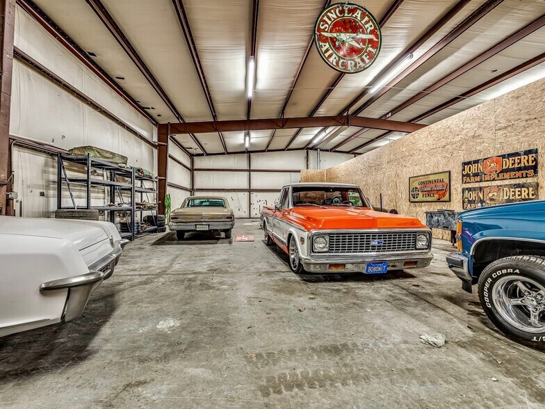 More Photos Of 2238 N Broadway St, Checotah Auto Repair For Sale