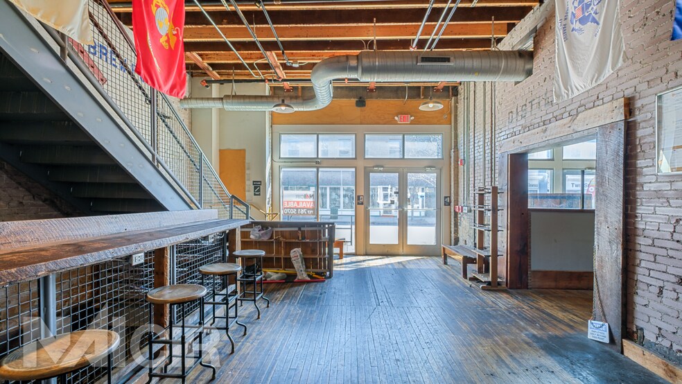 More Photos Of 1 S Union St, Middletown General Retail For Sale