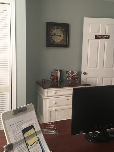 More Photos Of 1840 Sarno Rd, Melbourne Office For Sale