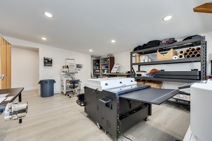 More Photos Of 2000 Windy Ter, Cedar Park Warehouse For Sale