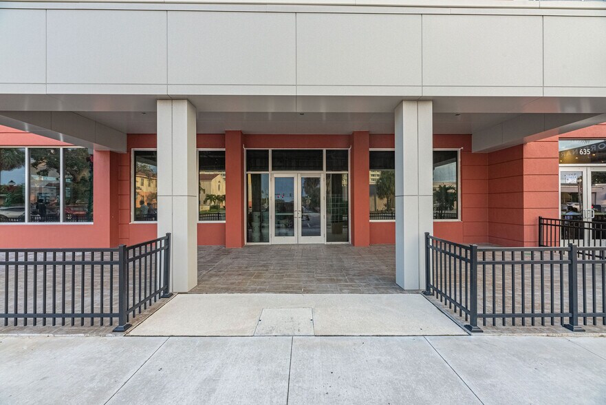 More Photos Of 635 E New Haven Ave, Melbourne Apartments For Lease