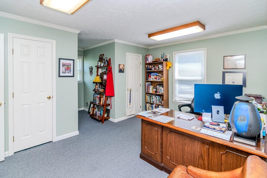 More Photos Of 100-102 Consumer Ln, Frankfort Office For Sale
