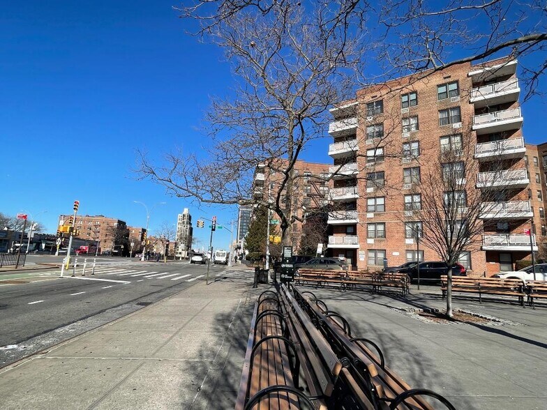 More Photos Of 10025 Queens Blvd, Forest Hills Apartments For Sale