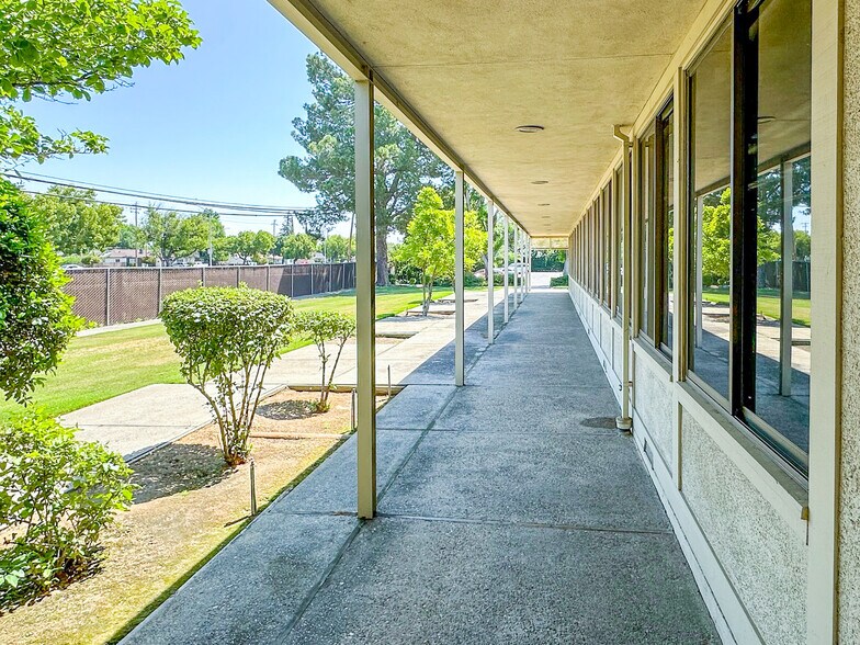 More Photos Of 3130 N Fresno St, Fresno Office For Sale