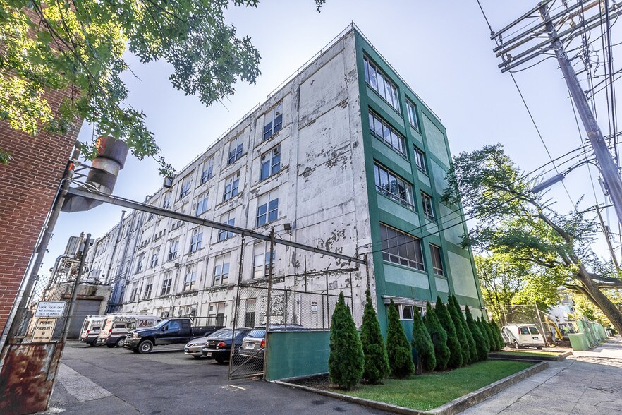 More Photos Of 89-91 Shelton Ave, New Haven Light Manufacturing For Sale