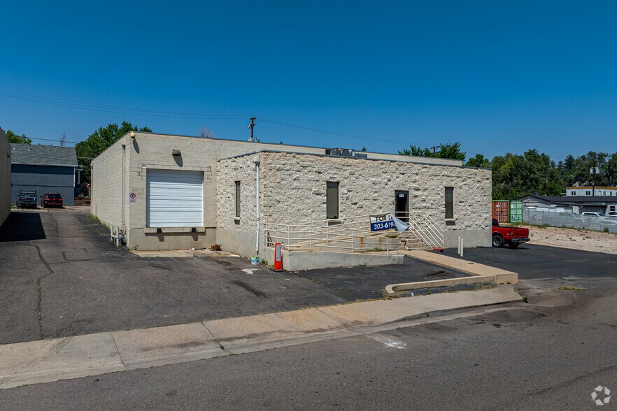 Primary Photo Of 1175 S Lipan St, Denver Warehouse For Lease