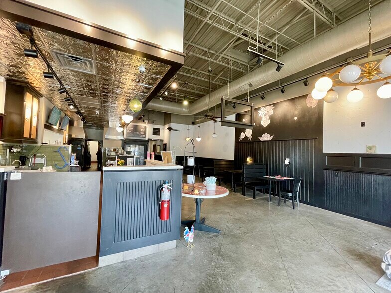 More Photos Of 116-118 E Loop 281, Longview General Retail For Lease