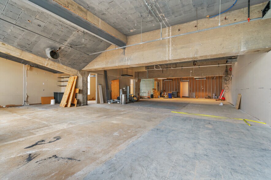 More Photos Of 5830 Ellsworth Ave, Pittsburgh Medical For Lease