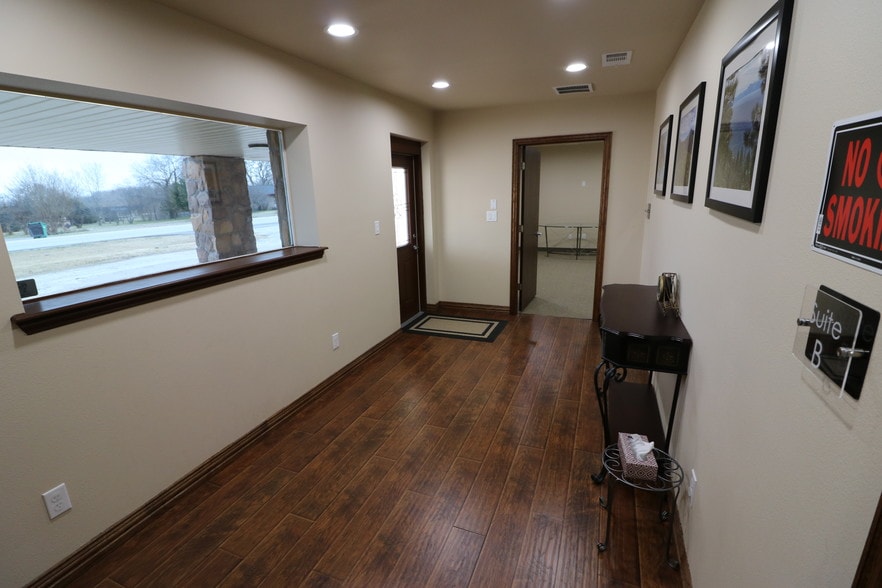 More Photos Of 105 New Hope Rd E, McKinney Freestanding For Sale