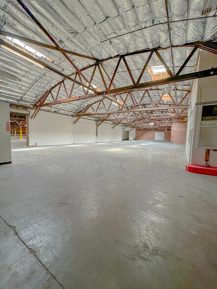 More Photos Of 2855 Mandela Pky, Oakland Distribution For Lease