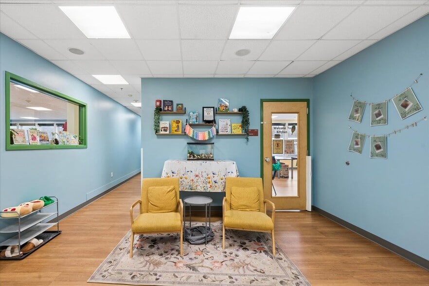 More Photos Of 443 W Lowell Ave, Haverhill Office For Sale